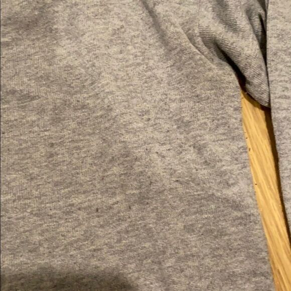 Banana republic gray 3/4 sleeves sweater XS - Picture 3 of 5
